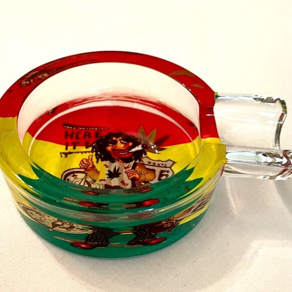 Cannabis Glass Ashtray Cartoon Man Figure round 3 1/2" wide - Picture 3 of 4